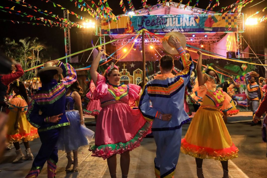 Imagem: Começa hoje o Julinão de Itaquá com três dias de festa no Largo Vila São Carlos. Publicado no Portal A+ | notícias de Arujá e região.