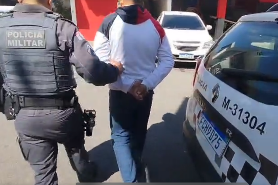 Imagem: Criança de três meses é retirada de casa após ocorrência de violência doméstica em Arujá. Publicada no portal A+.