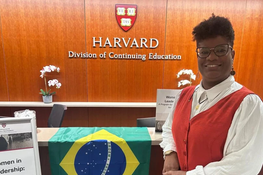 Imagem: Servidora de Osasco participa de imersão acadêmica em Harvard com projeto sobre equidade de gênero.... Publicada no portal A+.