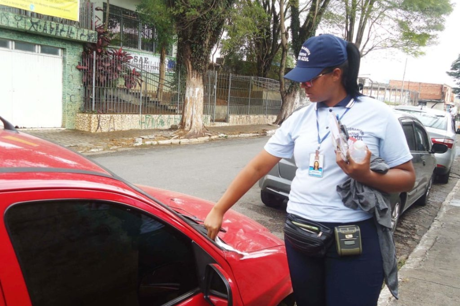 Imagem: Ferraz amplia Zona Azul e reforça regras de isenção para idosos e pessoas com deficiência. Publicada no portal A+.