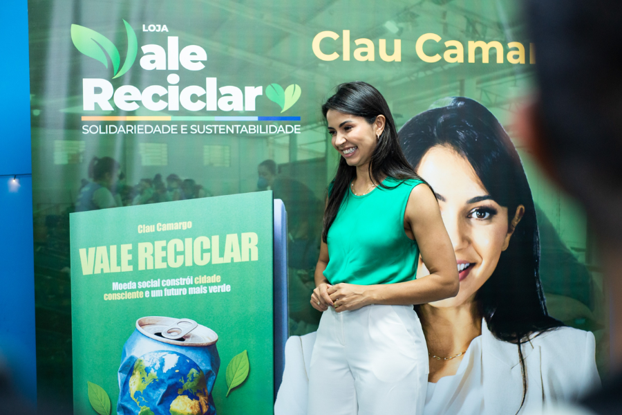 Imagem: Clau Camargo inicia em Arujá a primeira etapa de lançamento do livro “Vale Reciclar”; lançamento oficial será na Alesp, em São Paulo. Publicada no portal A+.
