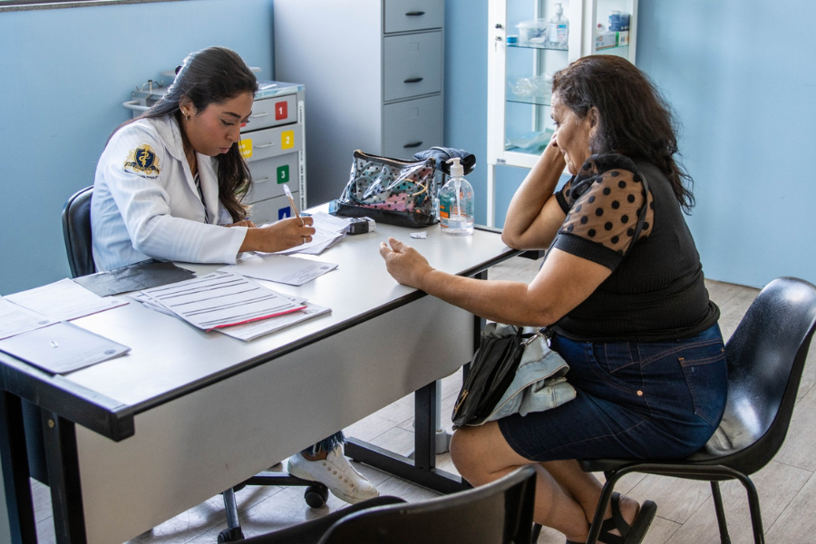 Imagem: Itaquá lança campanha para padronizar emissão de atestados após aumento na rede de saúde. Publicada no portal A+.