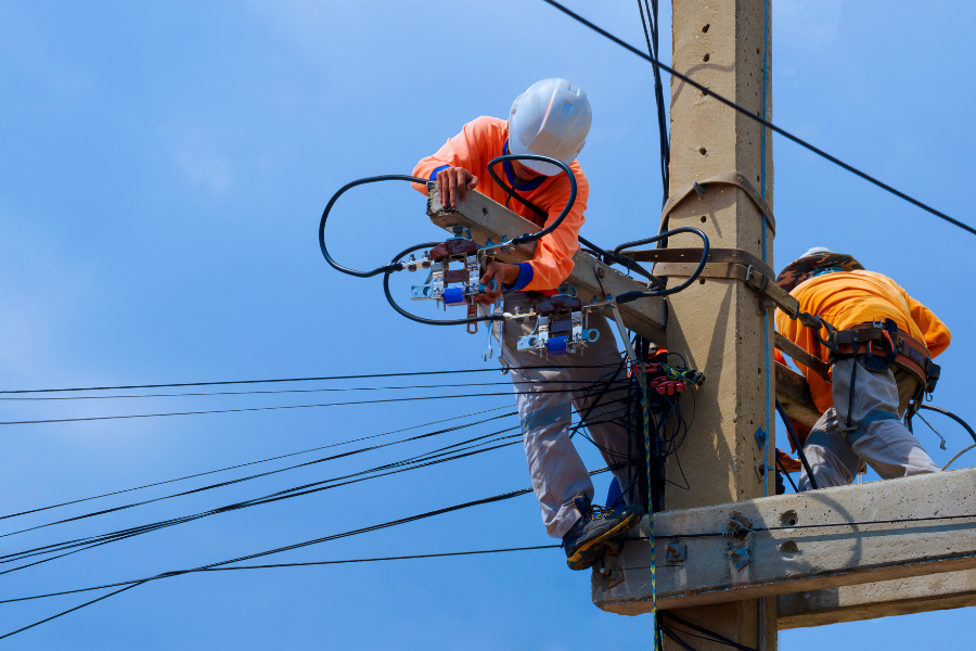 Imagem: Bairro está há mais de 12 horas sem energia em Arujá. Publicada no portal A+.