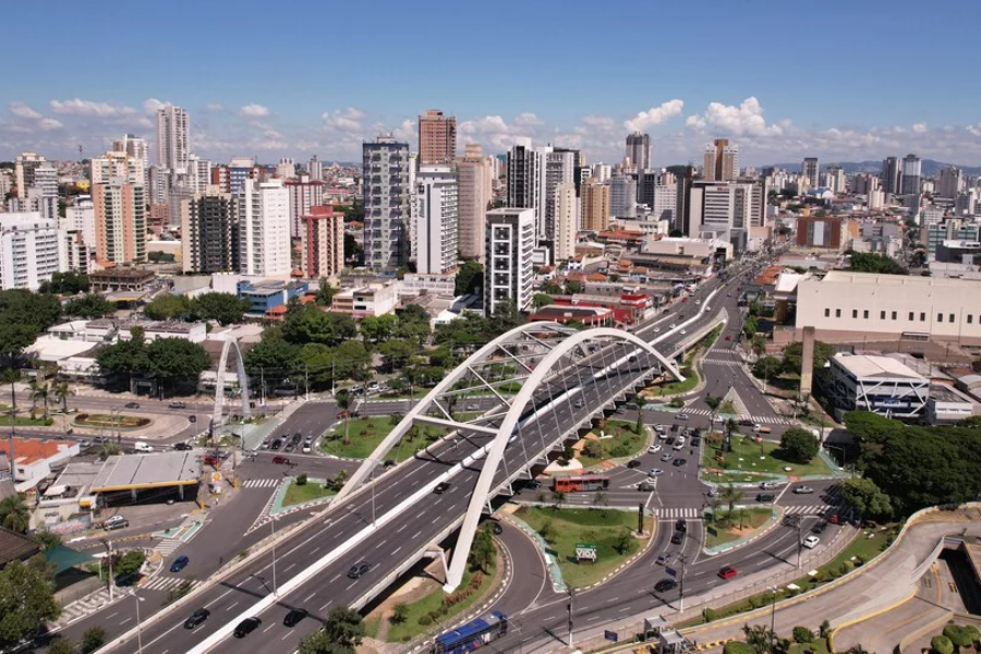Imagem: Osasco aparece em 5º lugar entre as cidades que mais arrecadaram no Brasil em 2024, aponta IBPT. Publicada no portal A+.