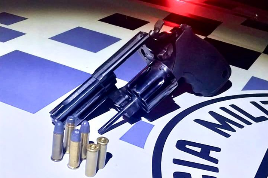 Imagem: Perseguição e tiroteio: Polícia Militar e GCM desarticulam quadrilha de roubo de motos em Arujá. Publicada no portal A+.