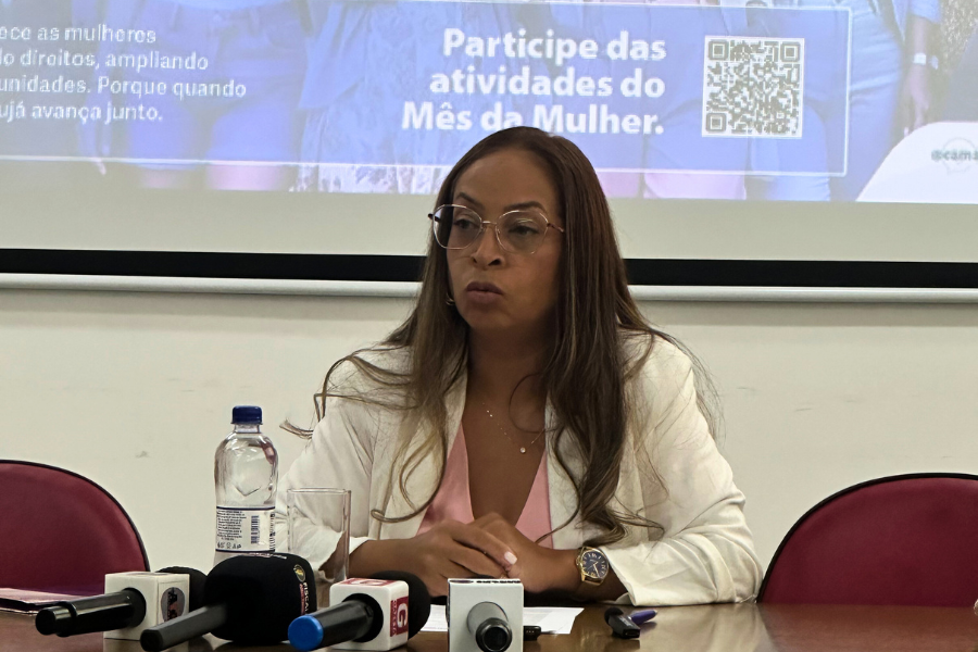 Imagem: Professora Cris lança Mês da Mulher em Arujá e pleiteia vinda da Casa da Mulher Brasileira para a região. Publicada no portal A+.