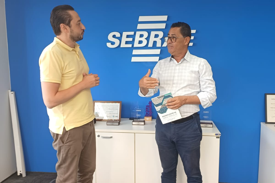 Imagem: Desenvolvimento Econômico: Arujá reforça consultorias e programas de incentivo em reunião na sede do SEBRAE. Publicada no portal A+.