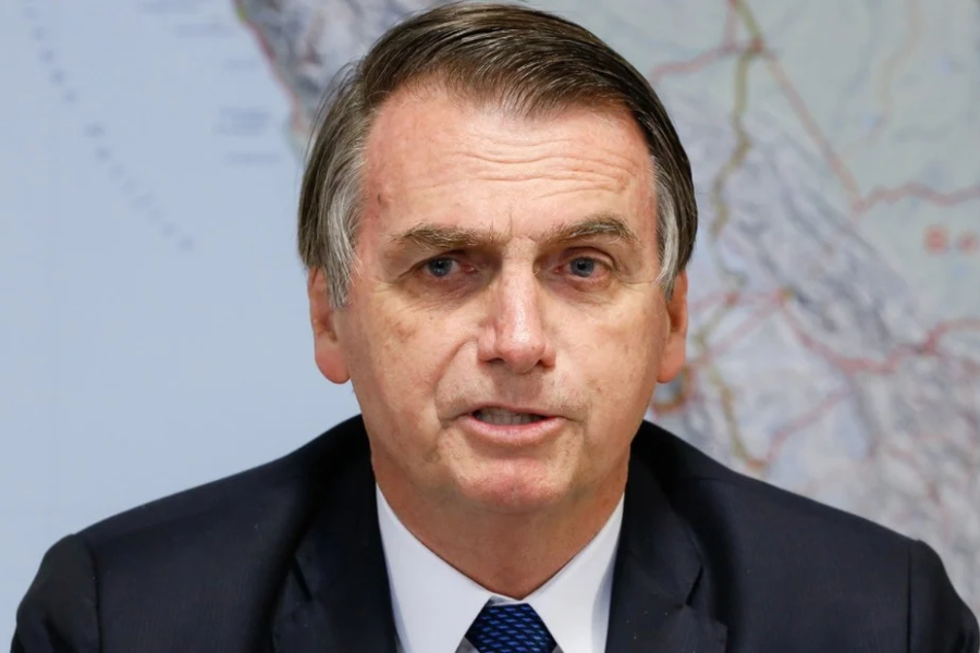 Imagem: Jair Bolsonaro é internado em UTI com broncopneumonia; STF autoriza visitas de familiares. Publicada no portal A+.