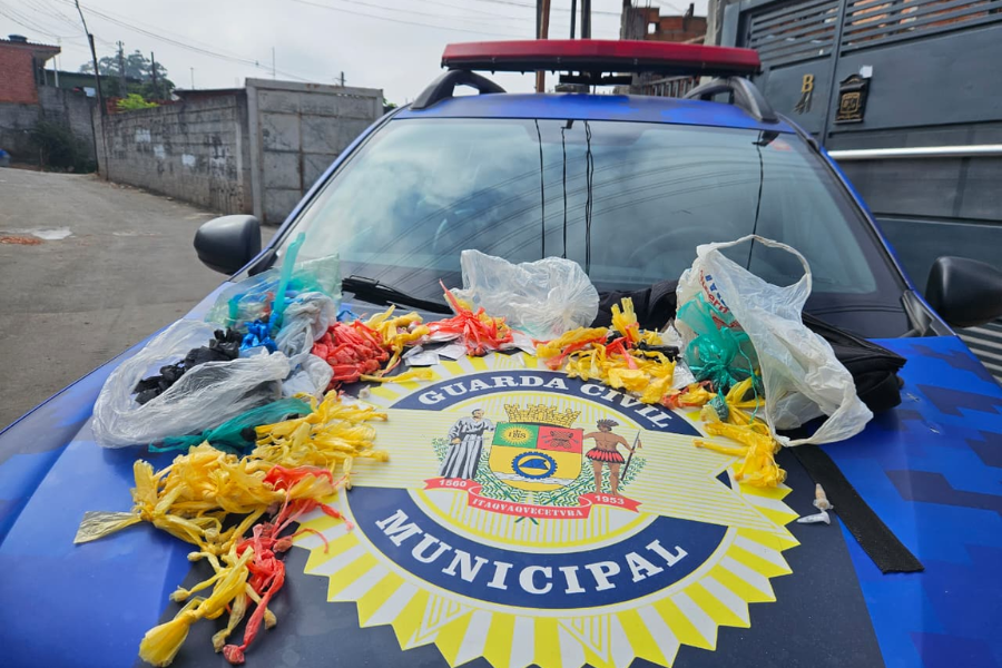 Imagem: GCM de Itaquá asfixia o tráfico e desarticula “casa-bomba” na Vila Sônia. Publicada no portal A+.
