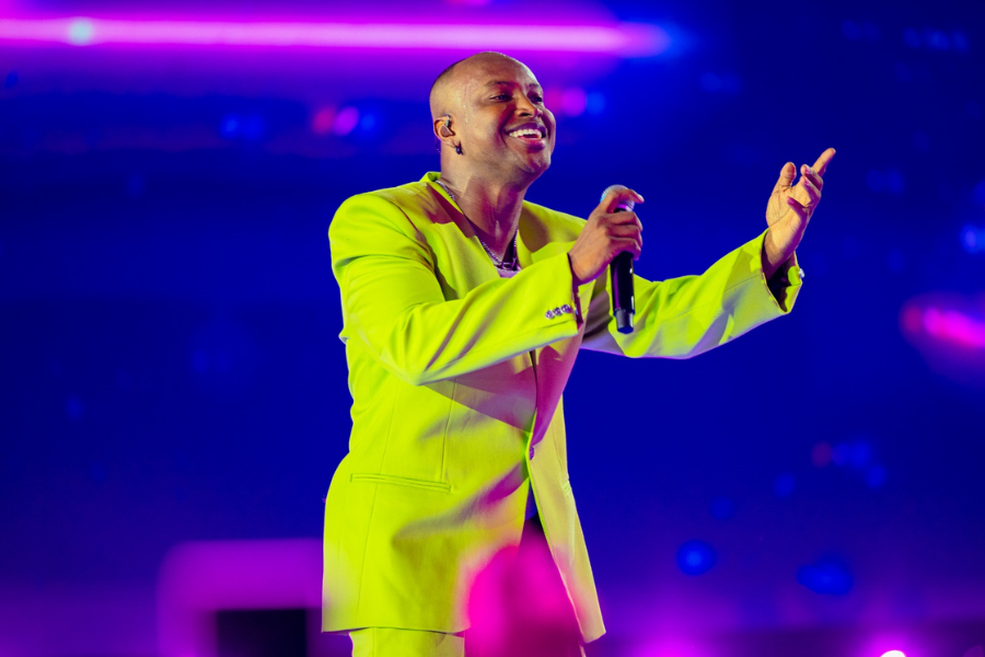 Imagem: Thiaguinho, Dilsinho e Bruno Diegues comandam maratona de pagode ao pôr do sol em Mogi neste domingo. Publicada no portal A+.