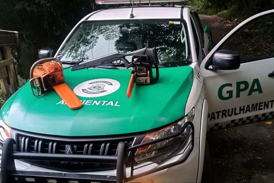 Imagem: GCM de Suzano flagra desmatamento e queimada ilegal em Área de Preservação na Vila Barros. Publicada no portal A+.