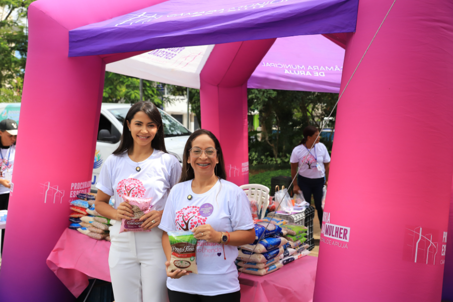 Imagem: Evento “Cuidando de Quem Cuida” mobiliza 2,5 mil pessoas e arrecada mais de uma tonelada de alimentos em Arujá. Publicada no portal A+.