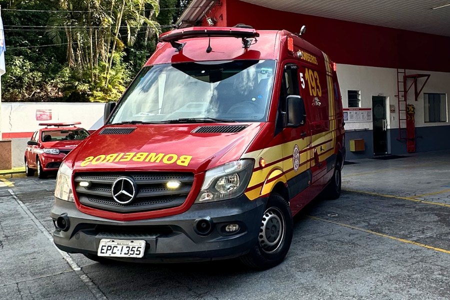 Imagem: Mais segurança e agilidade: Bombeiros de Arujá recebem nova Unidade de Resgate. Publicada no portal A+.