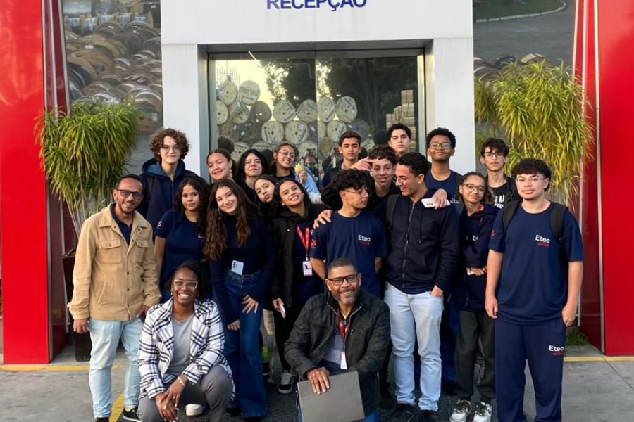 Imagem: Instituto Melo Cordeiro lança jornada de 14 anos para formar jovens no Alto Tietê. Publicada no portal A+.