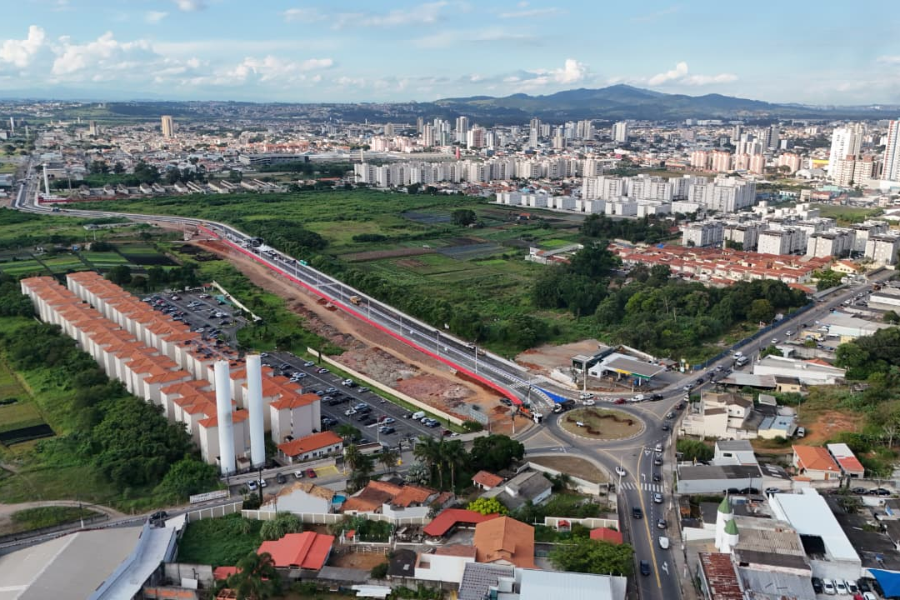 Imagem: Suzano celebra 77 anos com entrega do prolongamento da Avenida Roberto Simonsen. Publicada no portal A+.