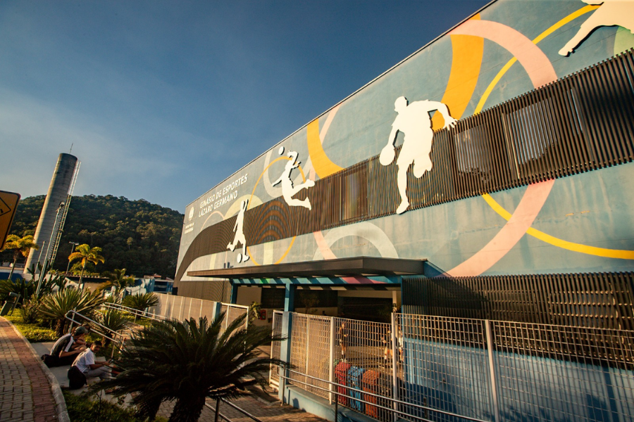 Imagem: Copa Regional de Voleibol transforma Guararema em polo esportivo do Alto Tietê e Vale do Paraíba. Publicada no portal A+.