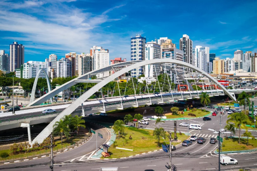 Imagem: Osasco se consolida como a 2ª maior força na geração de empregos do Estado de São Paulo. Publicada no portal A+.