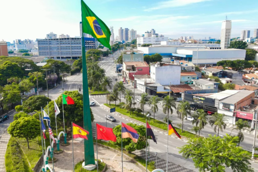 Imagem: Osasco recebe encontro nacional sobre cidades inclusivas e políticas para famílias. Publicada no portal A+.