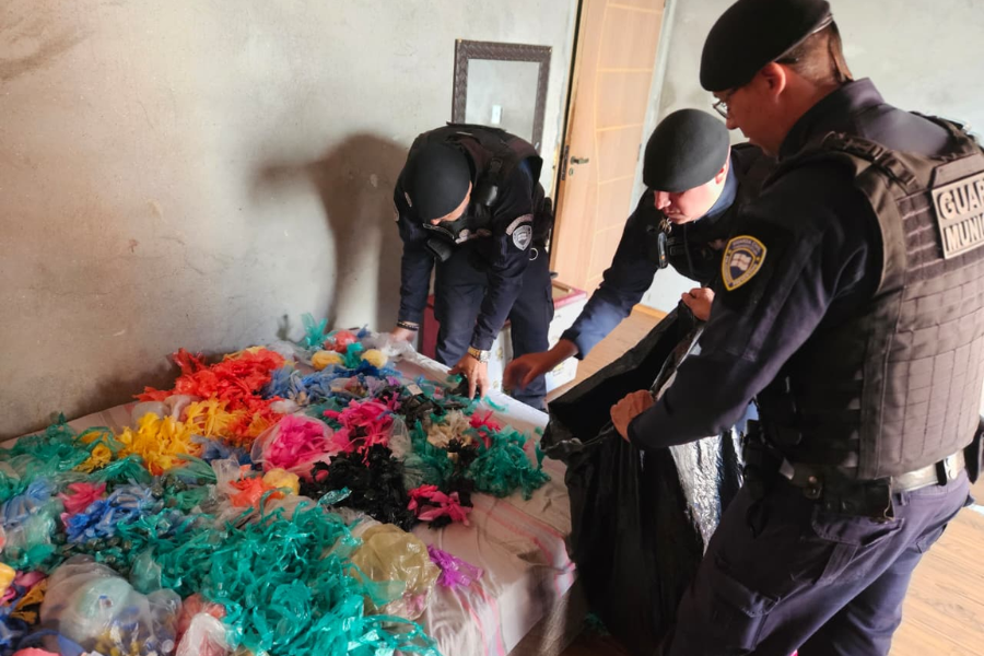 Imagem: GCM de Itaquá desmantela centro logístico do tráfico e causa prejuízo de R$ 500 mil ao crime. Publicada no portal A+.