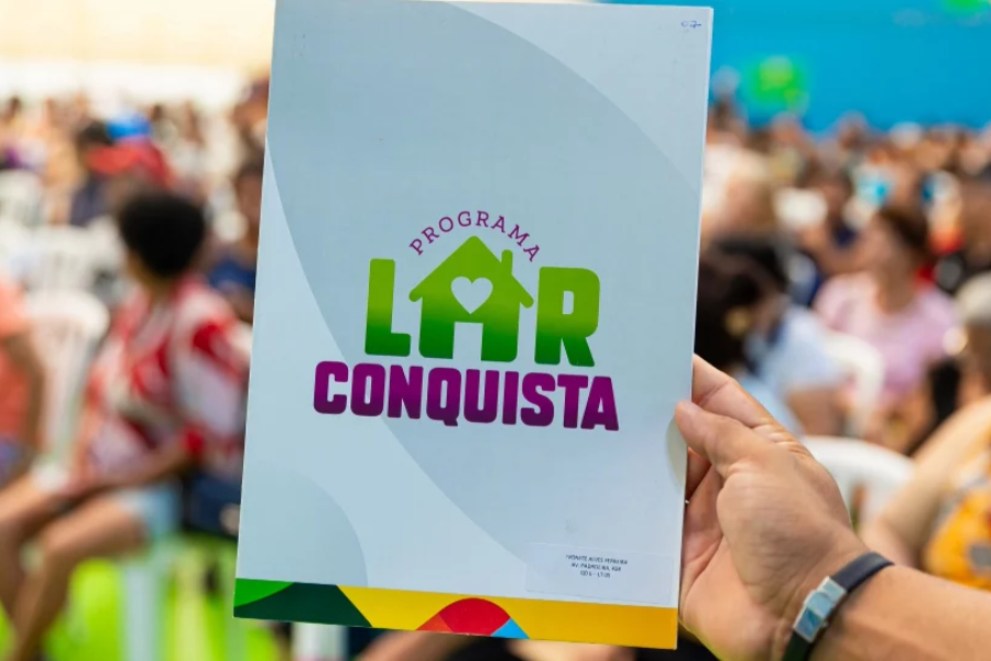 Imagem: Osasco acelera regularização fundiária e entrega cerca de 500 títulos de propriedade no Jardim Padroeira. Publicada no portal A+.