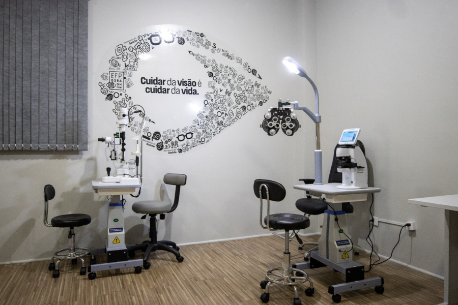 Imagem: Novo consultório de oftalmologia de Itaquá realiza 340 atendimentos no primeiro mês. Publicada no portal A+.