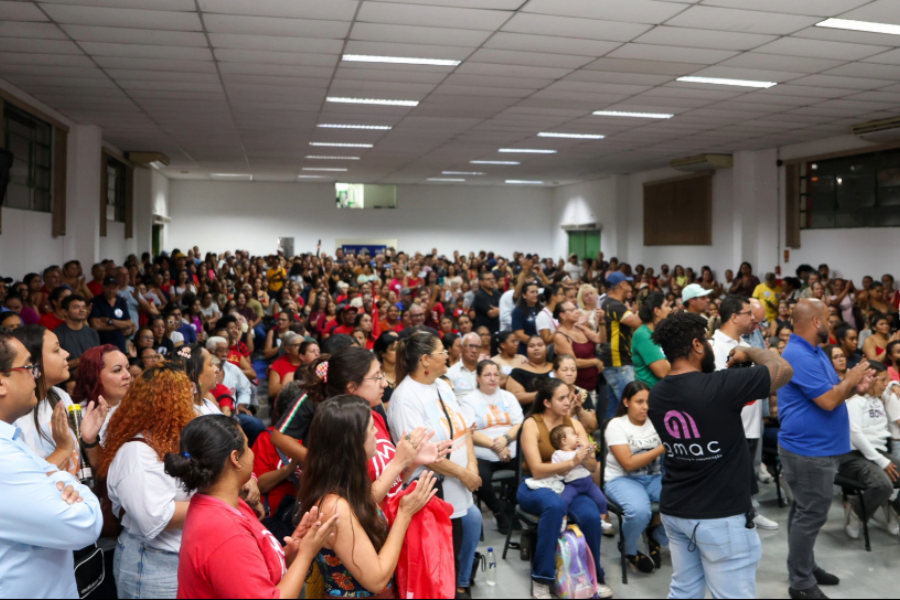 Imagem: Osasco empossa novos integrantes do Conselho Municipal de Política Urbana e Habitacional. Publicada no portal A+.