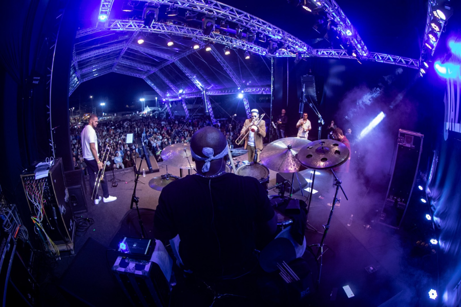 Imagem: Stanley Jordan e estrelas mundiais são confirmados no 3º Guararema Jazz & Blues Festival. Publicada no portal A+.