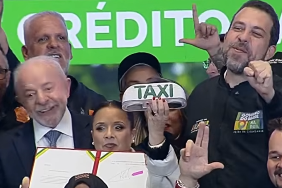 Imagem: Governo Federal lança crédito de R$ 30 bilhões para taxistas e motoristas de aplicativo. Publicada no portal A+.