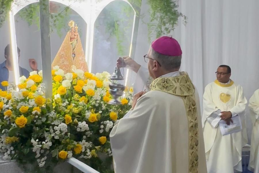 Imagem: III Círio de Nazaré reúne centenas de fiéis e fortalece a fé católica em Arujá. Publicada no portal A+.