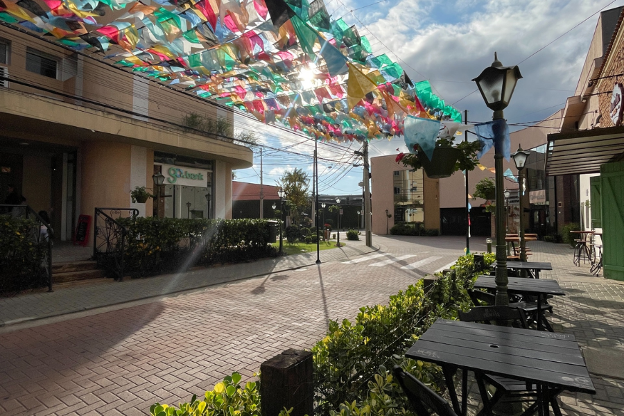 Imagem: Vila Helio inaugura cenários instagramáveis temáticos da Copa do Mundo nesta quinta-feira em Mogi. Publicada no portal A+.
