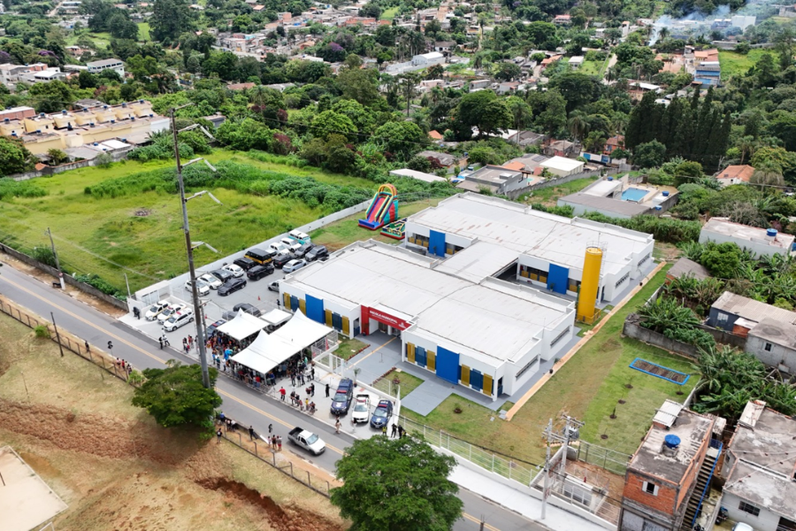 Imagem: Com pacote de megaobras, Suzano fecha primeiro semestre com entregas históricas em todas as regiões. Publicada no portal A+.