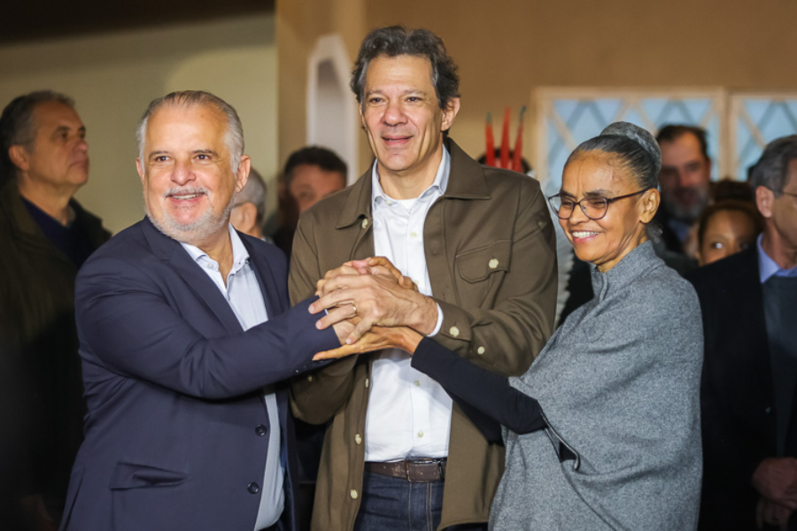 Imagem: Haddad anuncia chapa majoritária para o Governo de SP com Márcio França, Marina Silva e Simone Tebet. Publicada no portal A+.