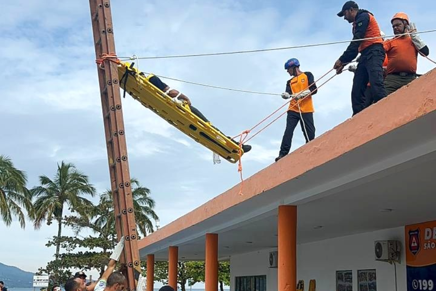Imagem: Defesa Civil de Itaquá participa de treinamento regional sobre emergências urbanas em São Sebastião. Publicada no portal A+.