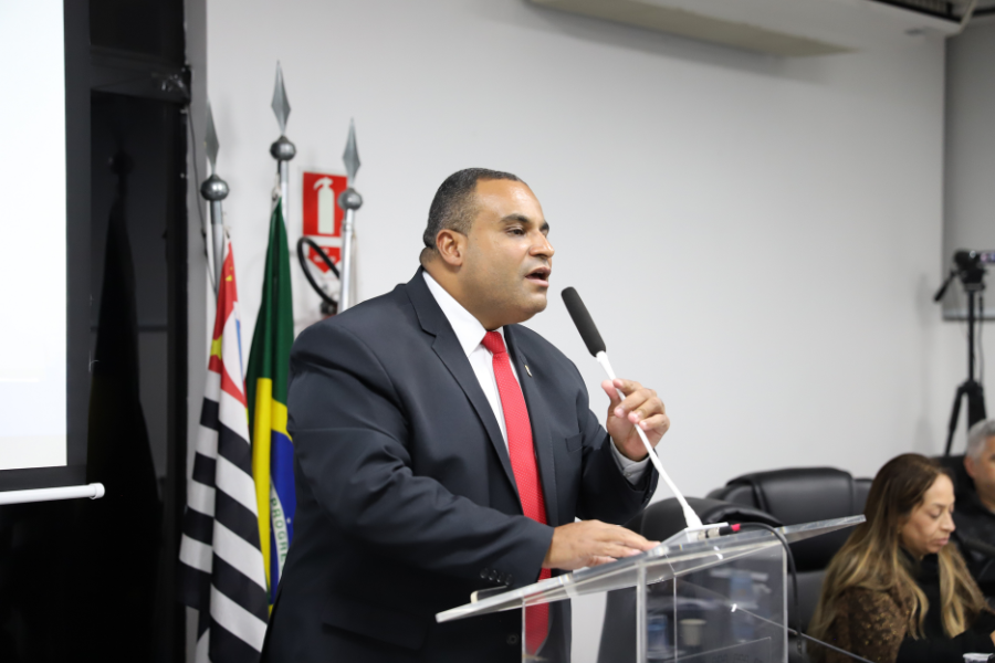 Imagem: Câmara de Arujá aprova criação do Dia Municipal da Campanha da Fraternidade em última sessão antes do recesso. Publicada no portal A+.