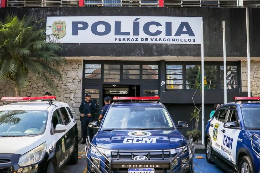 Imagem: Agente de trânsito é agredido ao intervir para salvar mulher de violência doméstica em Ferraz. Publicada no portal A+.