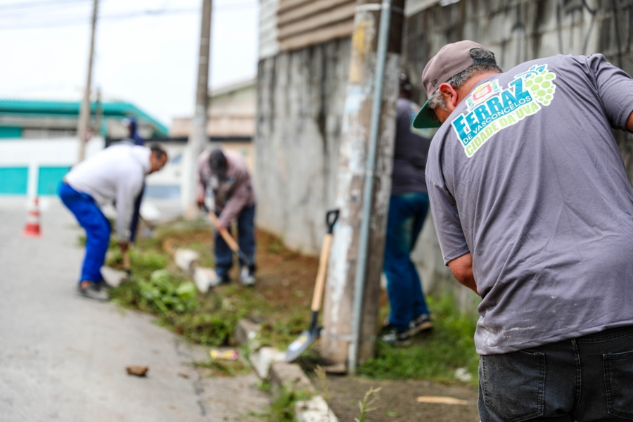 Imagem: Prefeitura de Ferraz abre inscrições para 55 vagas remanescentes no programa POT Zeladoria. Publicada no portal A+.