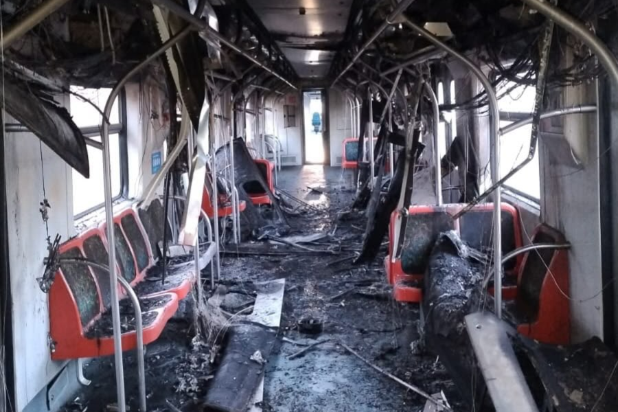 Imagem: Curto-circuito causa explosão na Linha 12-Safira e paralisa três linhas da Trivia Trens em SP. Publicada no portal A+.
