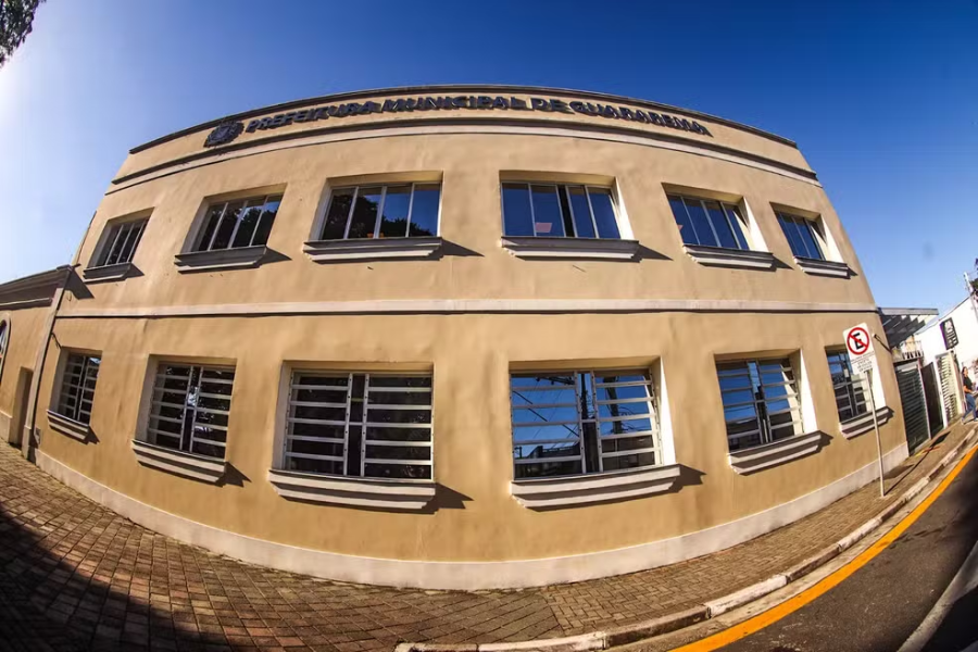 Imagem: Concurso público em Guararema tem salários de até R$ 16,8 mil; veja como se inscrever. Publicada no portal A+.