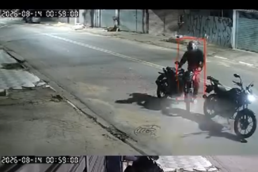 Imagem: Motociclista é rendida e agredida durante assalto na madrugada em Arujá. Publicada no portal A+.