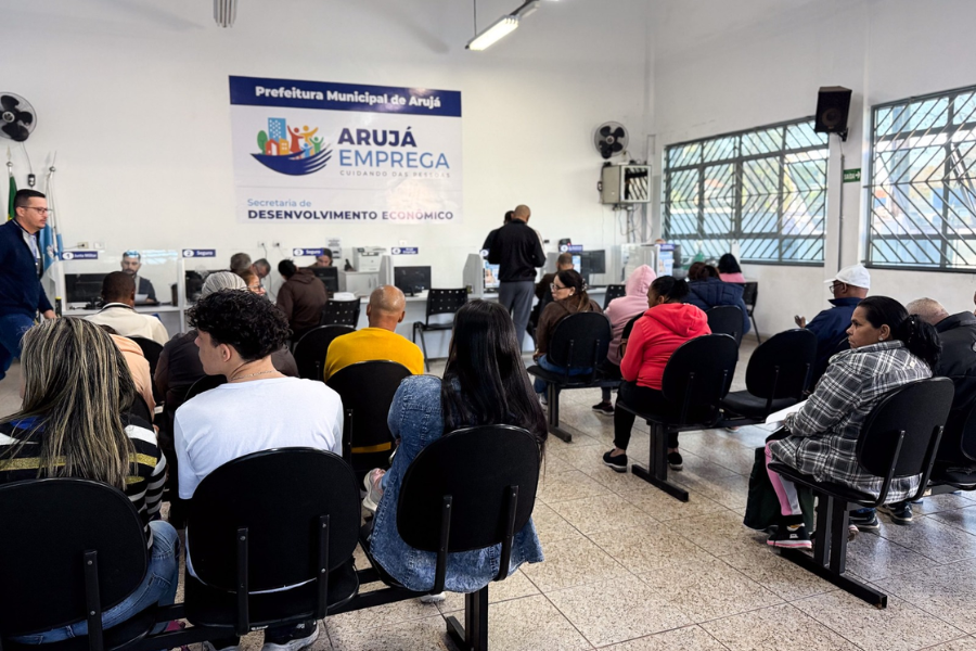 Imagem: Oportunidade no mercado: Arujá Emprega abre 165 vagas de trabalho em diversos setores. Publicada no portal A+.