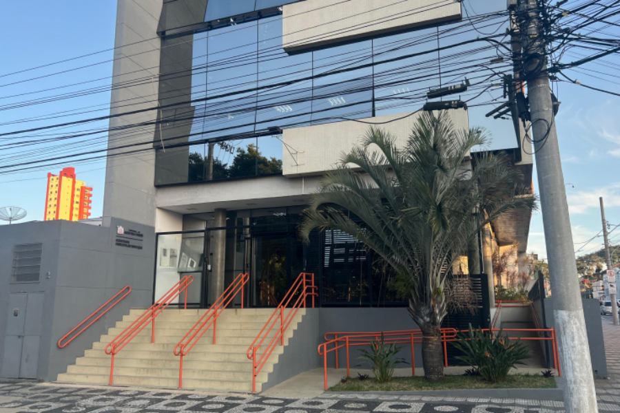 Imagem: Mogi das Cruzes abre processo seletivo para professores com salário de R$ 4,8 mil; veja como se inscrever. Publicada no portal A+.