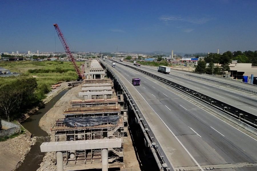 Imagem: Complexo Viário do Alto Tietê abre 30 vagas de emprego para obras do Rodoanel em Poá e Suzano. Publicada no portal A+.