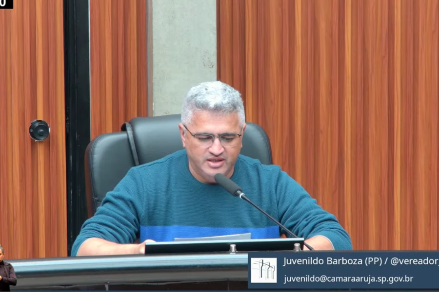 Imagem: “Tem pouca coisa?”: áudio prevê sessão rápida da Educação em Arujá, mas audiência termina em bate-boca e cobrança de respostas sobre relatório do TCE. Publicada no portal A+.