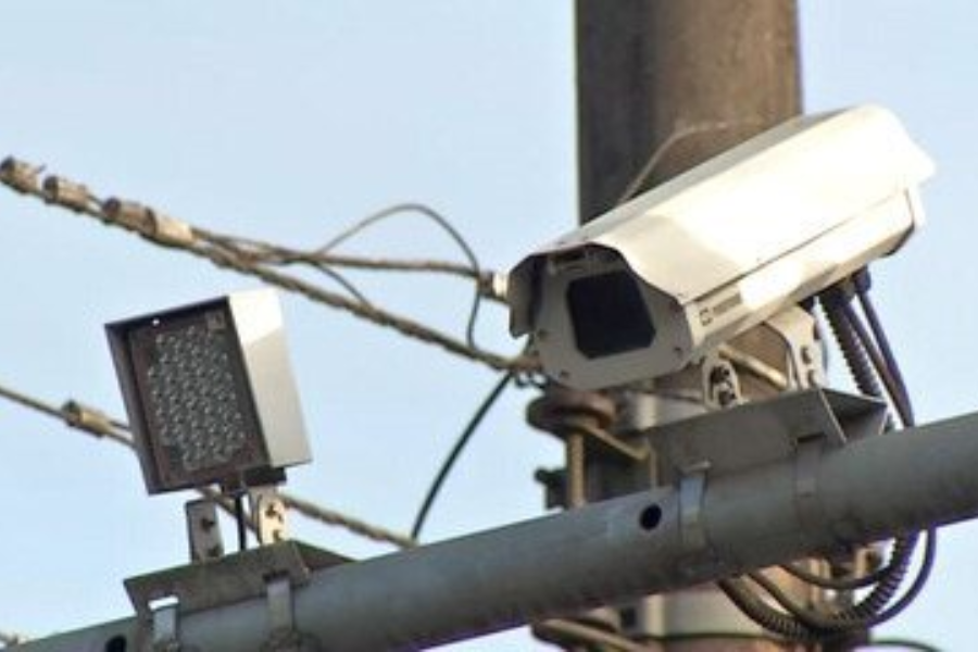 Imagem: Arujá abre licitação para novo sistema de videomonitoramento em meio a relatos de câmeras indisponíveis. Publicada no portal A+.