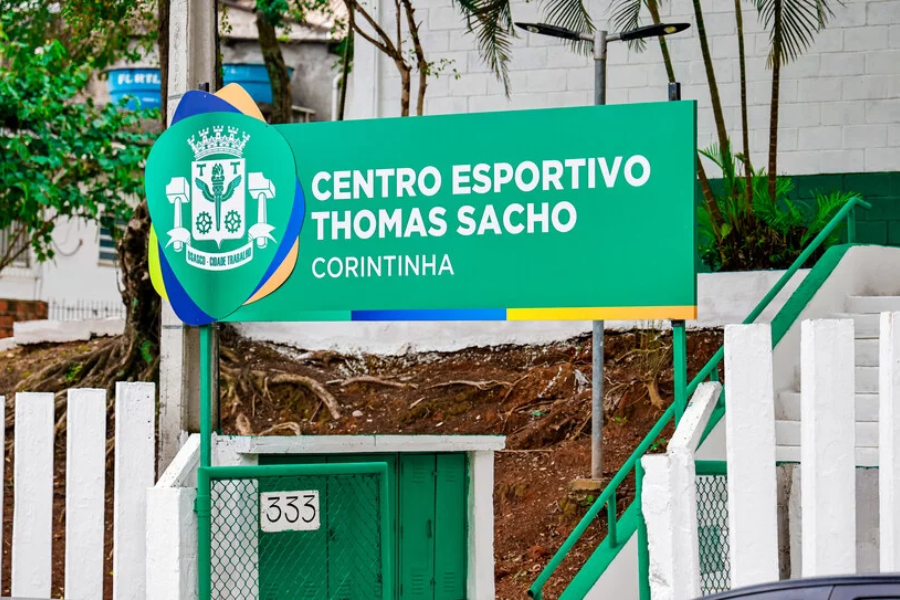 Imagem: Prefeitura de Osasco entrega revitalização do Centro Esportivo Corintinha da Vila Yara. Publicada no portal A+.