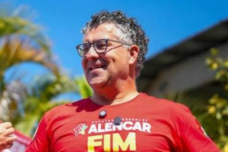 Imagem: Reeleito, Alencar Santana amplia votação estadual, mas recua em Arujá. Publicada no portal A+.