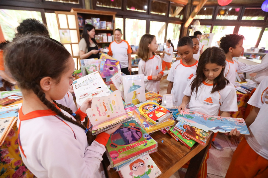 Imagem: 5ª Festa Literária de Guararema começa neste sábado com programação gratuita na Ilha Grande. Publicada no portal A+.