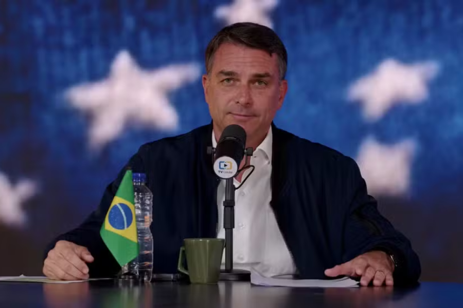 Imagem: União Brasil e PP declaram apoio a Flávio Bolsonaro no segundo turno. Publicada no portal A+.