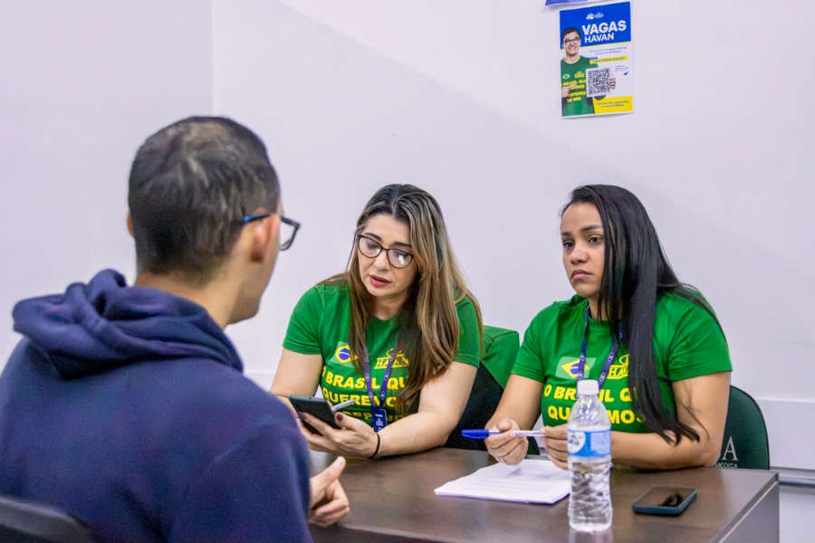 Imagem: Itaquá Mais Emprego faz seleções presenciais de 13 a 16 de outubro para seis funções. Publicada no portal A+.