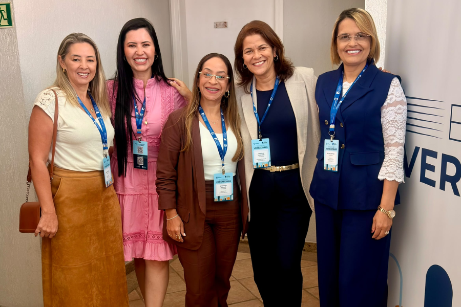 Imagem: Vereadora Priscila Yamagami representa Mogi na 1ª Escola de Vereadoras em Piracicaba. Publicada no portal A+.